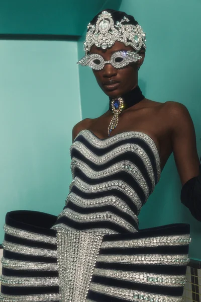 Look 8